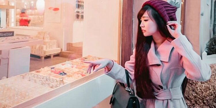 Lama Vakum, Jiastacia Hadir Kembali Perkenalkan Single ” Terjerat Nyaman “