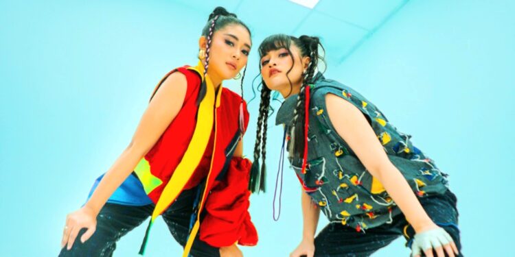 Duo Anggrek Bawakan Ulang Lagu ” E Masbulloh “