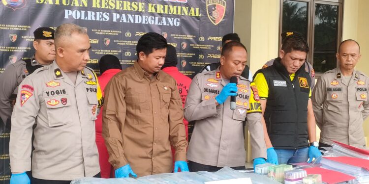 Polres Pandeglang Tahan 2 Tersangka Kredit Fiktif di Bank BJB Labuan