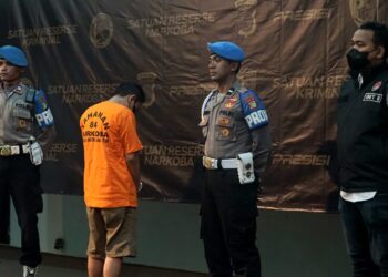 Polrestro Jaktim Bekuk Polisi Gadungan yang Kerap Palak Pedagang