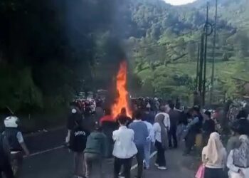 Penertiban Pedagang Kaki Lima di Puncak Berlangsung Ricuh