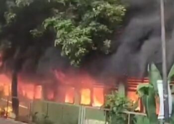 Gedung SDN 01 Pondok Bambu Terbakar, 18 Kelas Hangus Jadi Abu