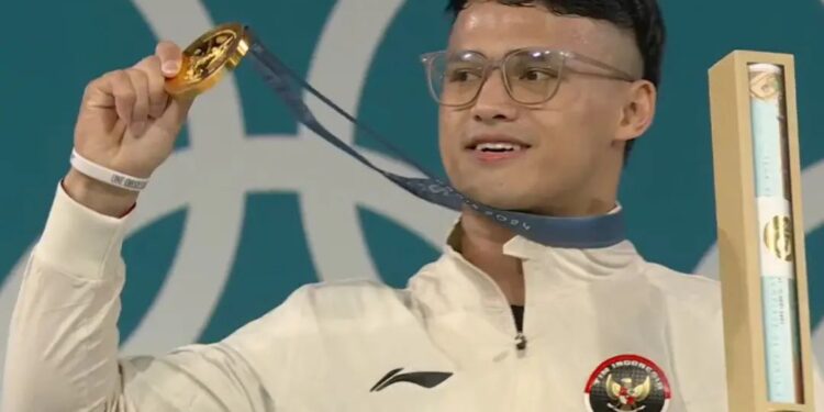 Angkat Besi Persembahkan Medali Emas Kedua Untuk Indonesia