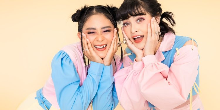 Simbol Pertumbuhan Dan Kebangkitan, Duo Anggrek Usung Single Baru ” Mekar “