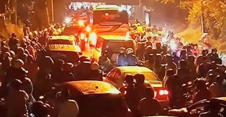 Jalur Wisata Puncak Alami Kemacetan Ekstrim, Satu Wisatawan Meninggal Dunia Kelelahan