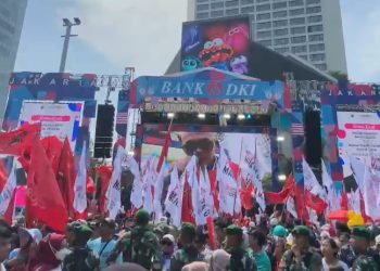 Pelantikan Prabowo dan Gibran Raka Buming Raka, Ribuan Masyarakat Padati Bundaran HI