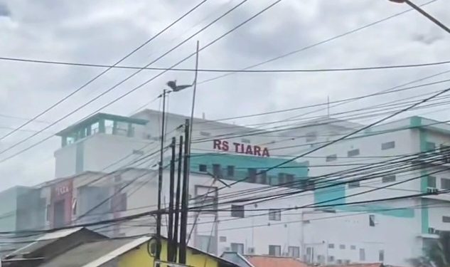 Kebakaran di RS Tiara Bekasi, Puluhan Pasien Dievakuasi