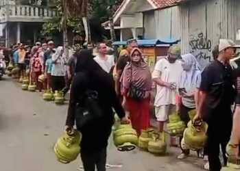 Masyarakat Meradang Nunggu Antrian, Gas 3kg Menghilang Dari Warung Langganan