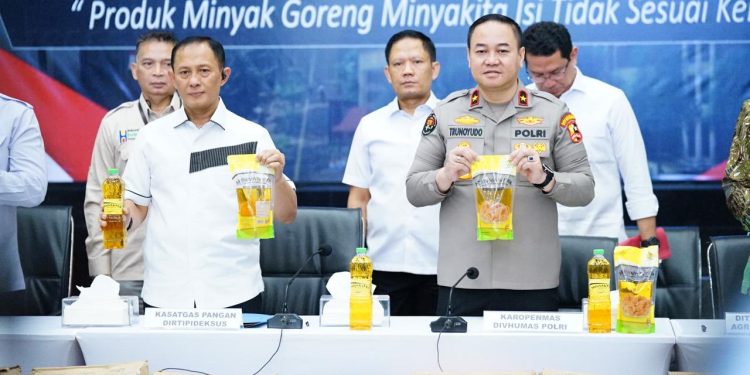 Isi Takaran Tak Sesuai Kemasan, Ribuan Liter Minyak Goreng Disita Bareskrim Polri
