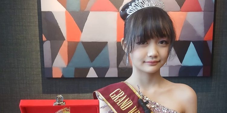 Finalis Asal Karawang Calysta Hellena Raih Grand Winner Ajang Pesona Batik Nasional 2025