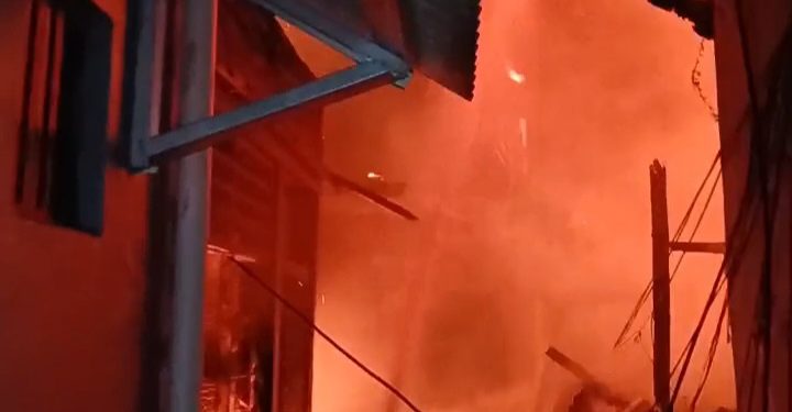 Kebakaran di Kebon Baru,Tebet Tewaskan Satu Orang Warga