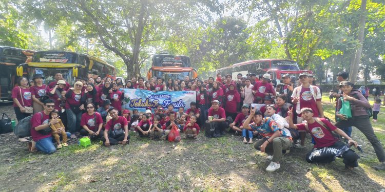 Isi Liburan Sekolah, Warga Tekukur Gelar Family Gathering Bareng Trams Travel