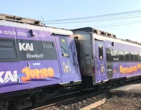 KA Argo Bromo Anggrek Anjlok di Pagaden, 5 Gerbong Terguling