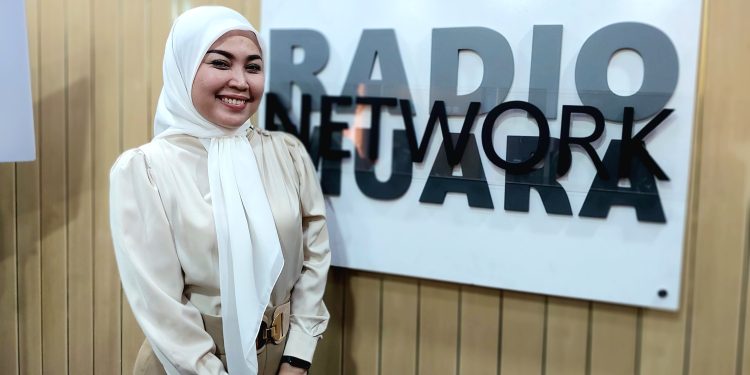 Patah Hati Dengan Seorang Lelaki, Emi Purnamasari Ungkapkan Perasaan Lewat Single “Pintu Tak Berdaun”