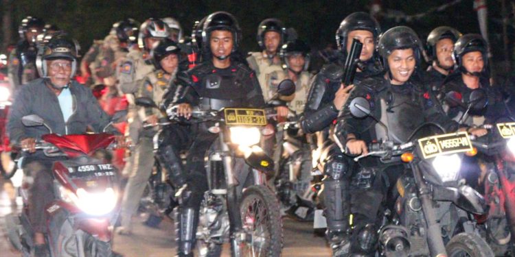 Polres Metro Jakarta Timur Gelar Patroli Skala Besar Bersama TNI dan Pemkot Jaktim