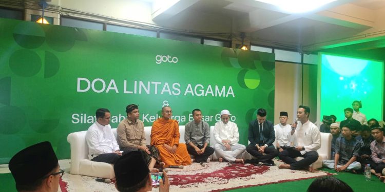 Gojek Gelar Doa Bersama Lintas Agama, Dihadiri Ribuan Driver