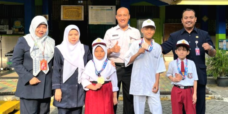 3 Murid SDN Bukit Duri 05 Raih Medali di Kejuaraan Liga Taekwondo DKI Jakarta seri 11.