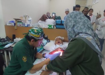 Wajah Anak – anak Lubang Buaya Sumringah, Terima Bingkisan Saat di Khitan