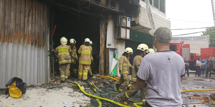 Kebakaran Gedung Terra Drone Cempaka Putih Tewaskan Puluhan Karyawan, Belasan Orang Masih Terjebak