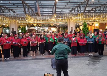 Alumni Angkatan 80-an Unjuk Harmoni, Swara Jakarta 80 Hibur Pengunjung Pasaraya Blok