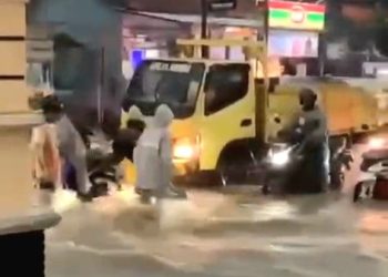 Banjir Bandang Landa Dua Kecamatan di Cirebon