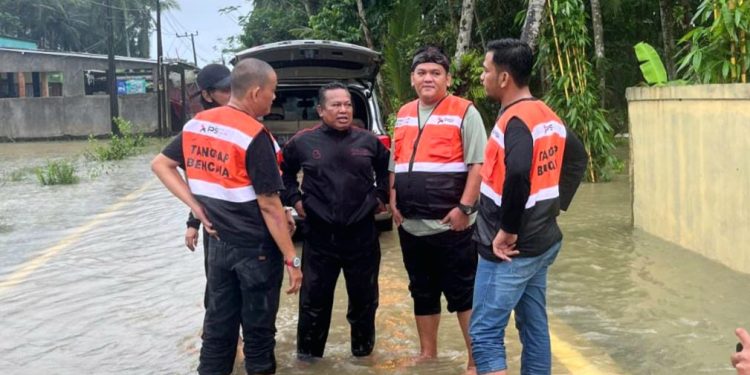 Tanggap Bencana PSI: DPP dan DPD Pandeglang Hadir di Tengah Warga Korban Banjir