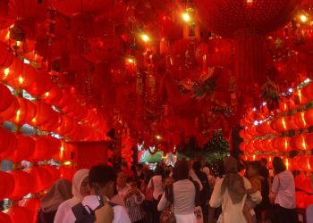 Perayaan Imlek di Bundaran HI Disambut Antusias Penonton