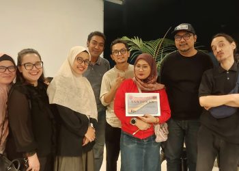 SMPN 73 Angkatan “91” Berikan Santunan Duka Untuk Keluarga Alumni