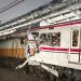 Menunggu Sinyal,Commuterline Disundul KA Cepat Argo Bromo