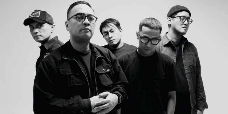 Band Bogor, Superstereo, konsisten mainkan musik simple namun berkelas