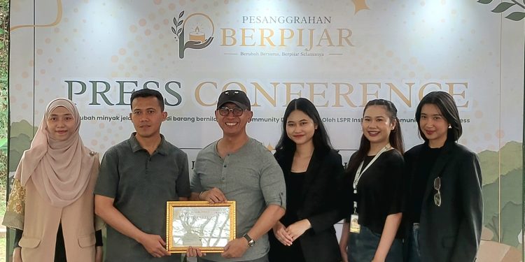 Atasi Permasalahan Limbah Dan Pencemaran Lingkungan,Pesanggrahan Berpijar Ubah Minyak Jelantah Jadi Nilai Ekonomi