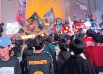 Rayakan HUT Jakarta ke 499,Ribuan Warga Padati Bundaran HI