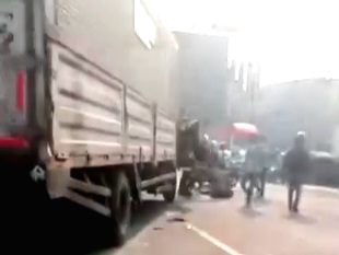 Truk Alami Rem Blong di Bekasi,Sejumlah Pemotor Jadi Korban
