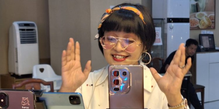 Ranni Pancarani Sulap Kelas Vokal Jadi Ruang Belajar yang Menyenangkan, Lagu Mandarin Kian Digemari