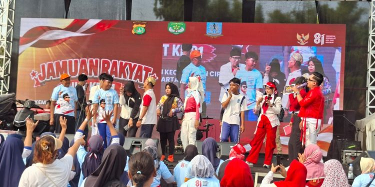 Camat Dan Kapolsek Cipayung Hadiri “Jamuan Rakyat” HUT RI Ke 81