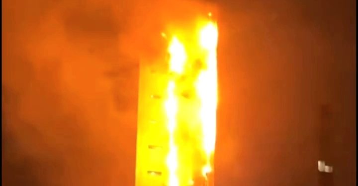 Kebakaran Hebat Landa Gedung Bapenda di Jalan Abdul Muis