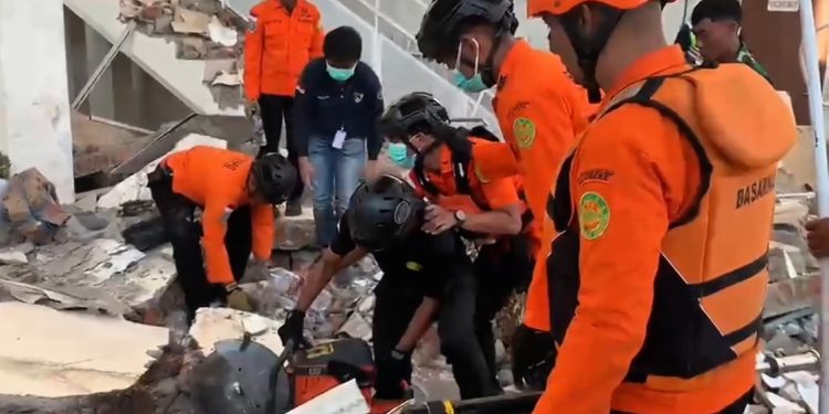 Gempa M 7,7 NTT, Kepala BNPB dan Menko PMK Segera Turun ke Lapangan Bersama Tim dan Dukungan Darurat Dikerahkan